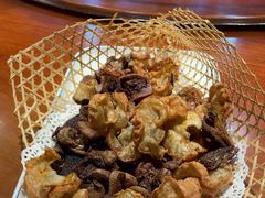 -老码头黑皮肘子锅包肉(赣水路店)