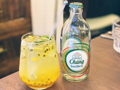 百香果气泡水-Ten Olives甜点