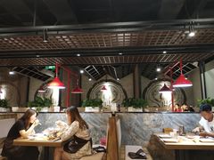 大堂-叶派龙虾•招牌香辣蟹·海鲜(中海国际店)