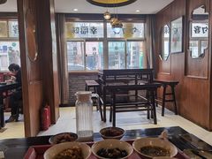 -蓝田九大碗民俗食府(蓝田店)