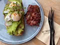 牛油果温泉蛋吐司-O'mills Sourdough Bakery&Bistro(永嘉路店)