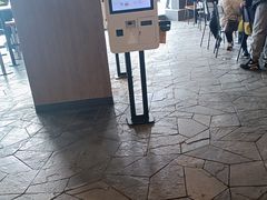 -麦当劳(国家体育场南路店)