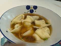 香椿鲜肉大馄饨（汤）-老正兴菜馆(福州路店)