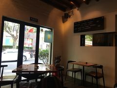 靠窗位-La Strada(安福路店)