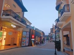 -王府井奥莱临潼小镇(临潼店)