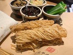 -丁里羊肉小镇(天鹅湖总店)