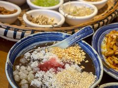 -包整·丝娃娃(一览甲秀楼风景店)