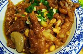 Nanchang Braised Chicken Feet