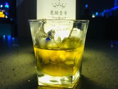 威士忌加冰-琶醍壹号•潮菜江景餐吧