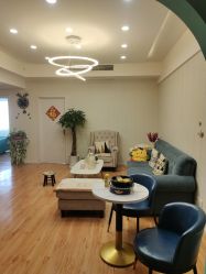 -萱草产后康复催乳中心(江宁万达店)