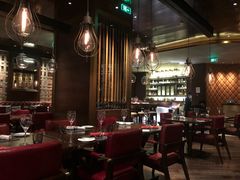 大堂-恰餐厅及酒吧 CHAR Bar & Grill (北京丽都皇冠假日店)