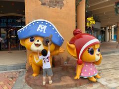 -蓝精灵乐园·世茂精灵之城主题乐园