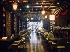 -钟书阁(松江泰晤士小镇店)