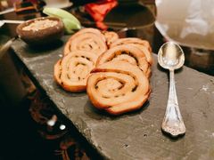 榛果花生鸭肝酱葱油饼-杭州西子湖四季酒店·金沙厅
