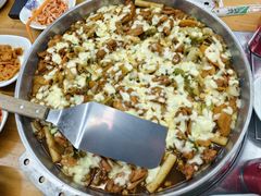 -亲昵春川鸡排(韩国美食街店)