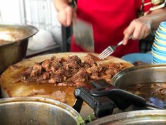 -Kha Mu Charoensang(Silom)