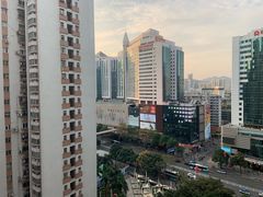 -深圳富苑皇冠假日套房酒店