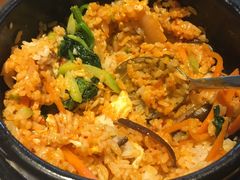 传统石锅拌饭-唯成•韩国炭火烤肉 유성고기