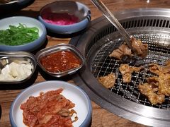 -明洞阿姨·韩式酱蟹烤肉·创意料理(三元桥店)