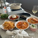 在这里享受一顿下午茶或者晚餐，太浪漫了