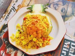 泰式香甜菠萝饭-玖月时尚泰式餐厅