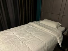 -粤塔x电竞酒店(深圳龙华大浪后浪新天地店)