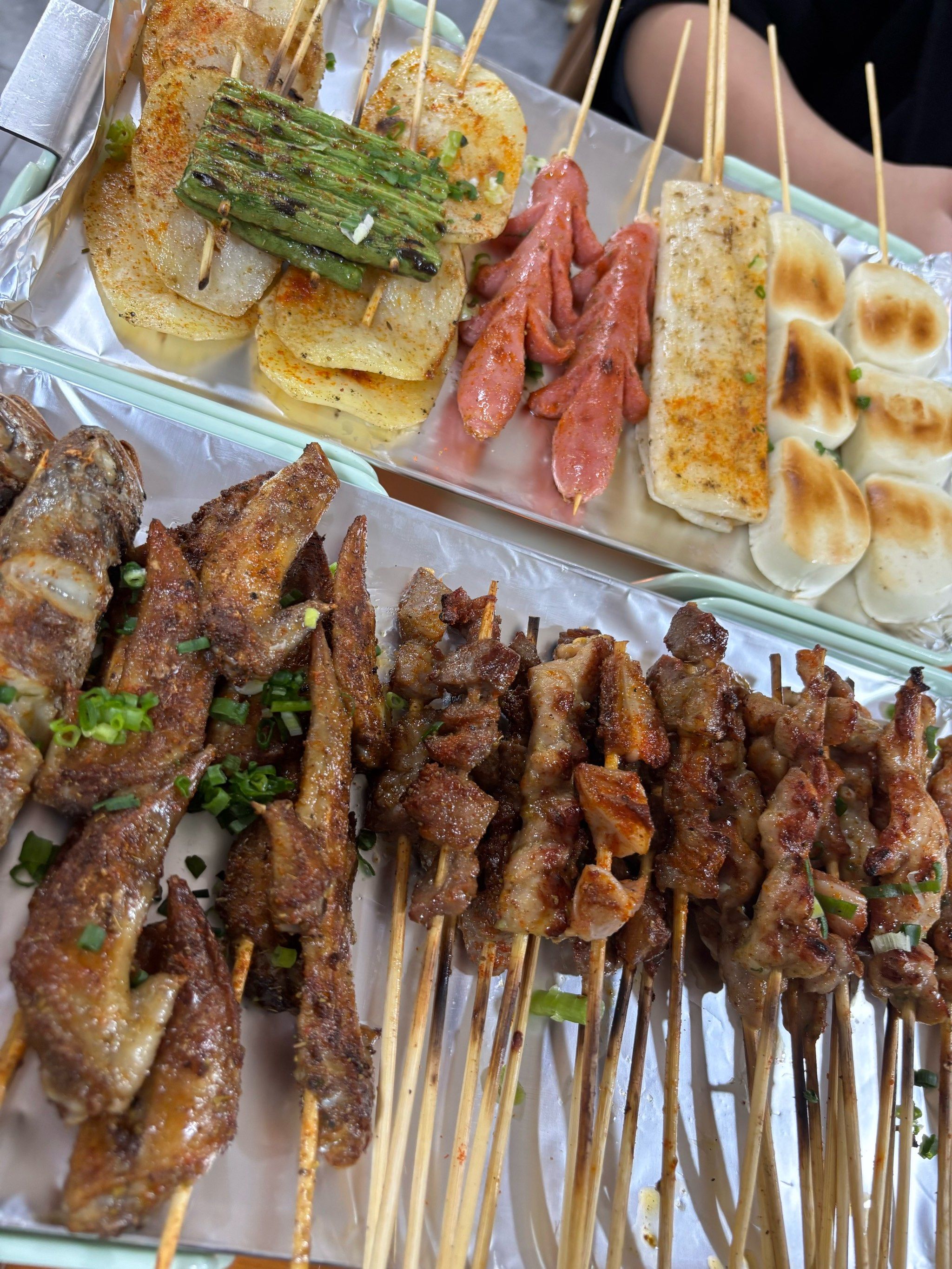 夜宵时间烧烤大餐