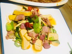 曲靖黄豆腐炒腊肉-山茶云南菜(中关村店)