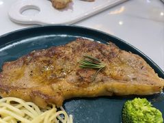 -丽莎沙拉轻食餐厅(国贸店)