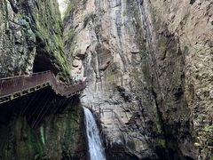 -龙潭大峡谷