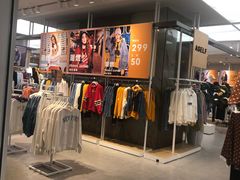 -美特斯邦威(新天地购物中心店)