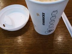 -星巴克(上海虹桥新天地二店)