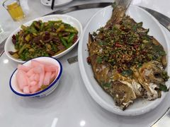 -丹水桥地锅鱼·翘嘴鲌·地方特色全鱼宴(丹江口大坝店)