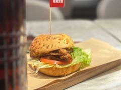 -必胜客(东大桥店)