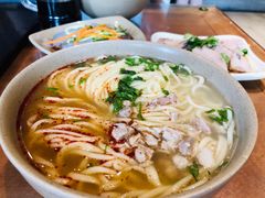 猪肘汤面-亮亮面馆(经六路店)