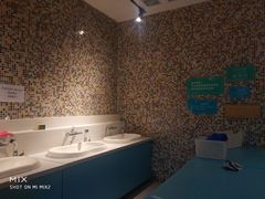 -Swim斯卫姆国际儿童游泳中心(红博中央公园店)