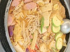 -豚妈妈汤饭·部队锅(南京东路店)