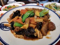 -蓝田九大碗民俗食府(蓝田店)