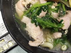 豬潤牛肉皮蛋芫茜米粉-华嫂冰室(尖沙咀店)