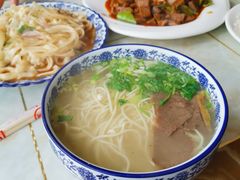 -三升美食城