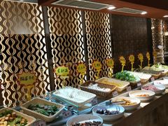 自助取餐区-火焰山自助烧烤涮石板烤肉(新华大街店)