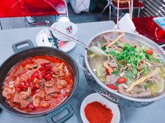 跷脚牛肉中锅-吃不恼火·江湖菜·小酒馆(日月光田子坊店)