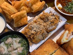 虾仁牛肉老虎-和众大油条(维明路店)