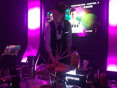 -简奥斯汀·赫本酒吧