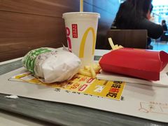 -麦当劳(得来速店)