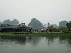 -漓江冠岩景区