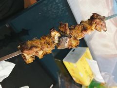 -烤肉小伙烤肉店
