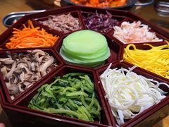 百年宫廷菜九折板-金博士朝鲜民族餐厅(工大店)