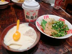 -周小波重庆小面·重庆名小吃(邹容路店)