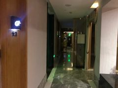 -新盈光·云会所(百丈东路店)